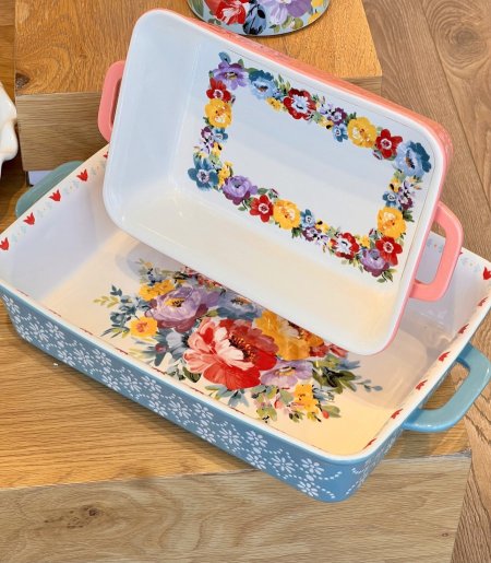 صواني الفرن الوردية 🍒 🌸